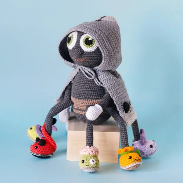 Amigurumi crochet pattern Halloween Spider