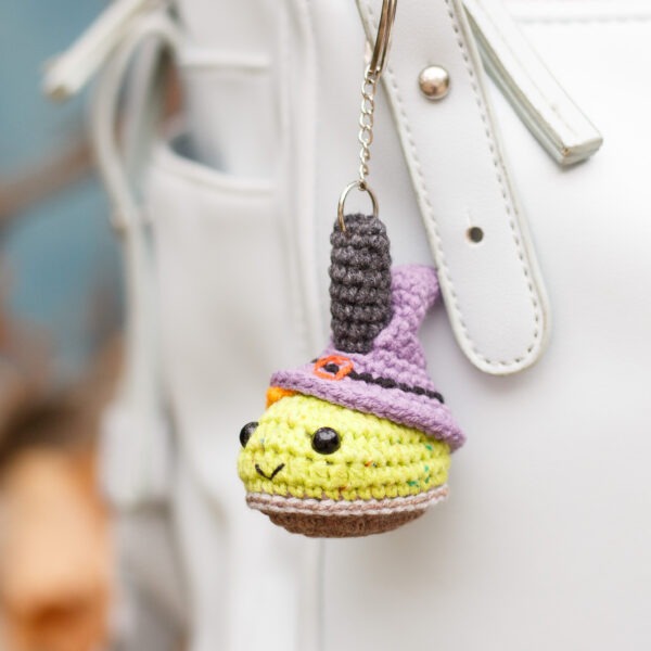 Crochet pattern Halloween Witch Boot Keychain